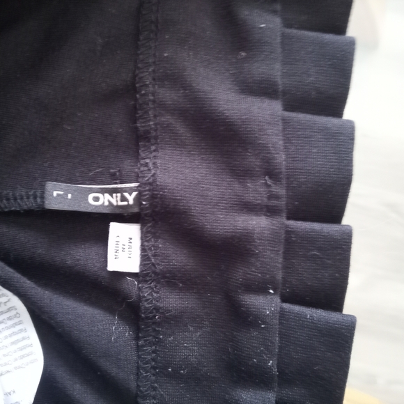 Classic Black Women's Pants - Picture 2 of 3